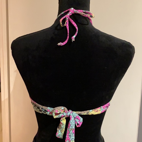 Halter Bikini Top..NEW!!! Adjustable ties!! - Picture 2 of 4